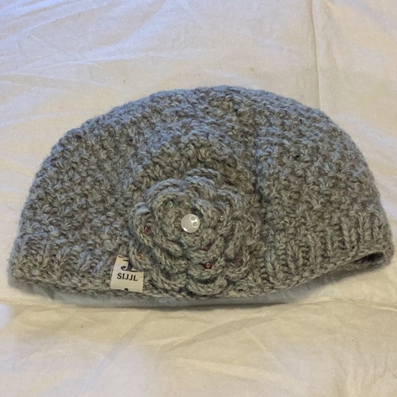 Wool Hat - Picture 2 of 6